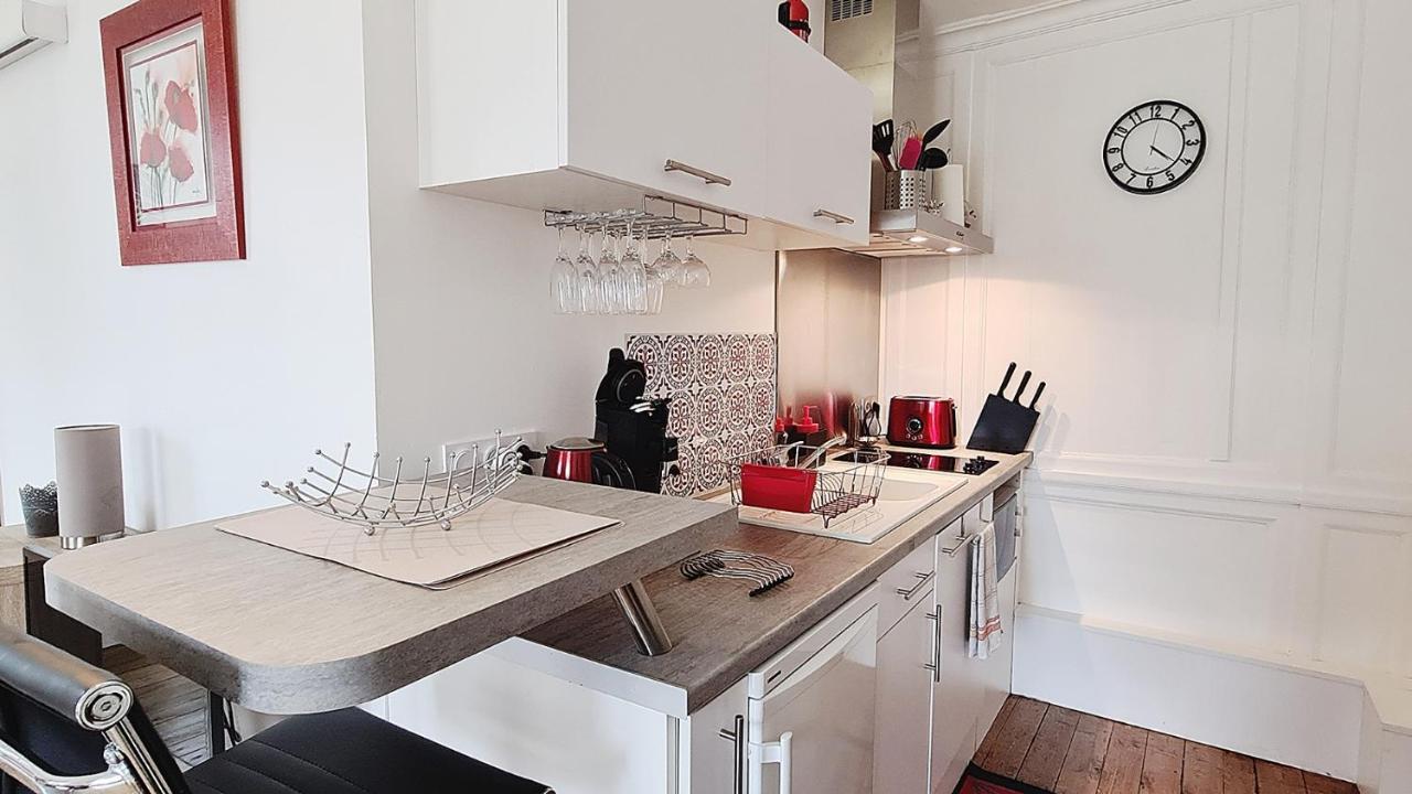 Les Lices, T2 De Caractere En Plein Centre Historique Apartment Vannes Bagian luar foto
