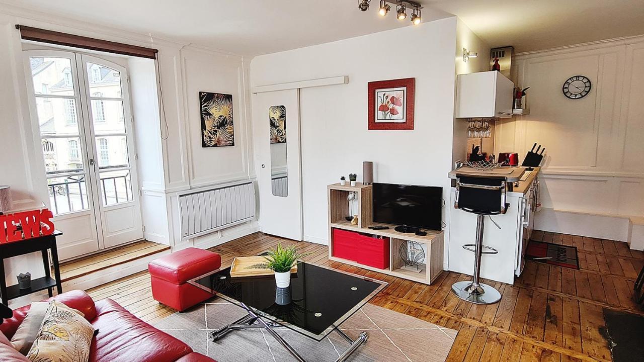 Les Lices, T2 De Caractere En Plein Centre Historique Apartment Vannes Bagian luar foto